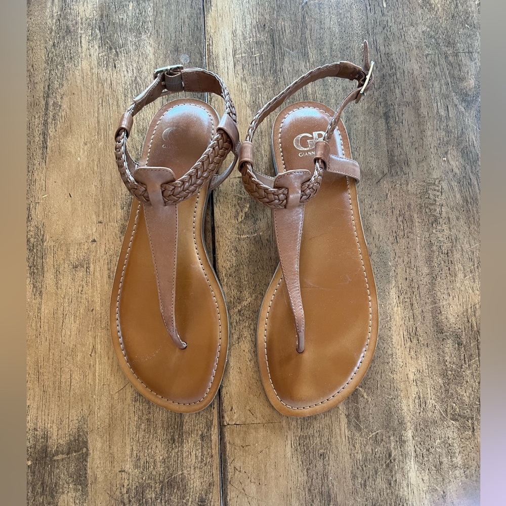 GIANI BINI Flat Sandals - size 10